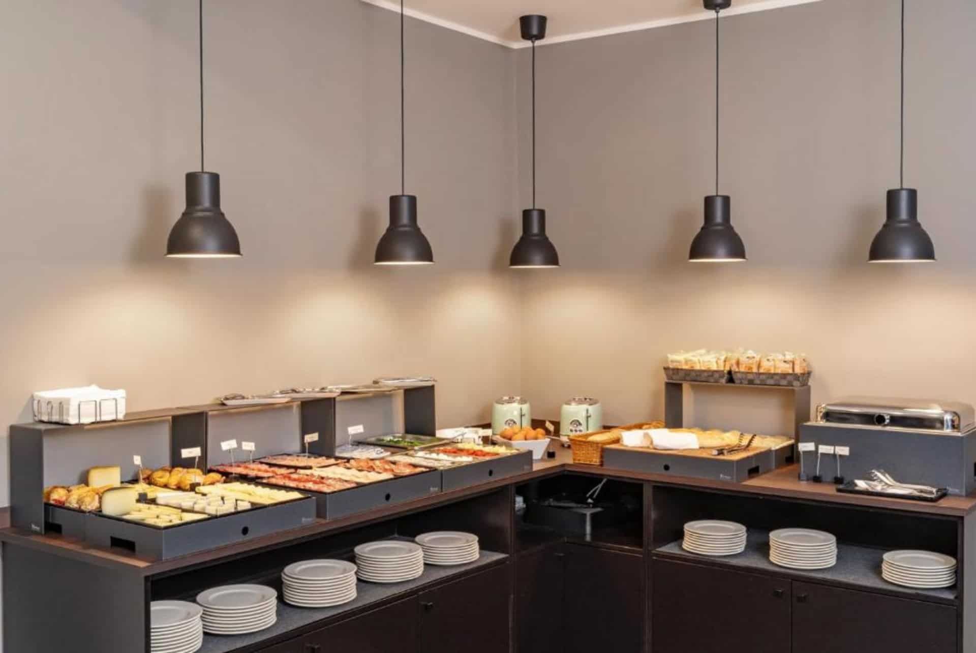 flom boutique hotel petit dejeuner