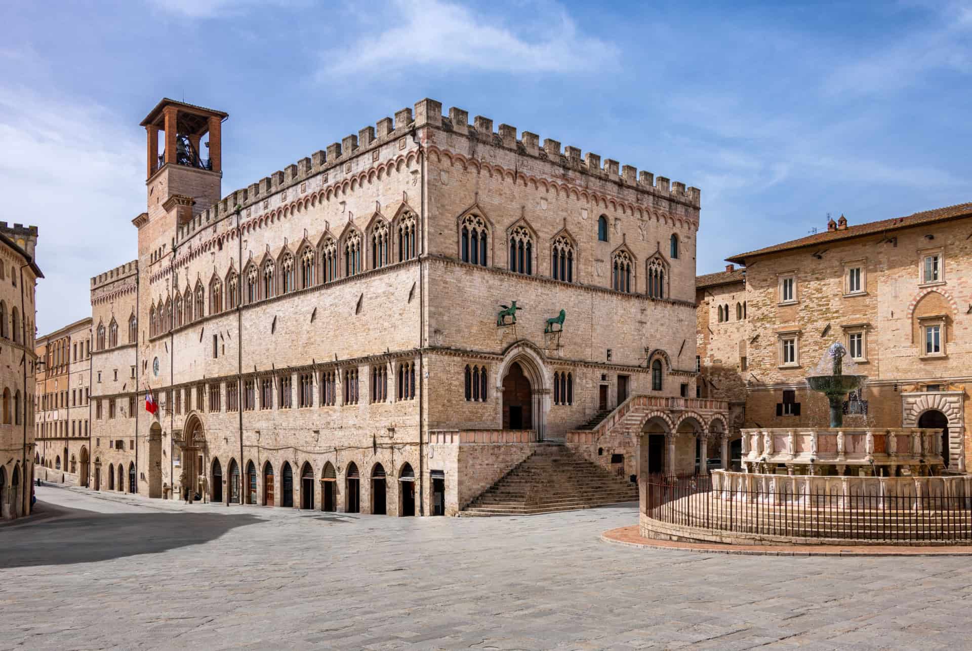 perouse piazza iv novembre