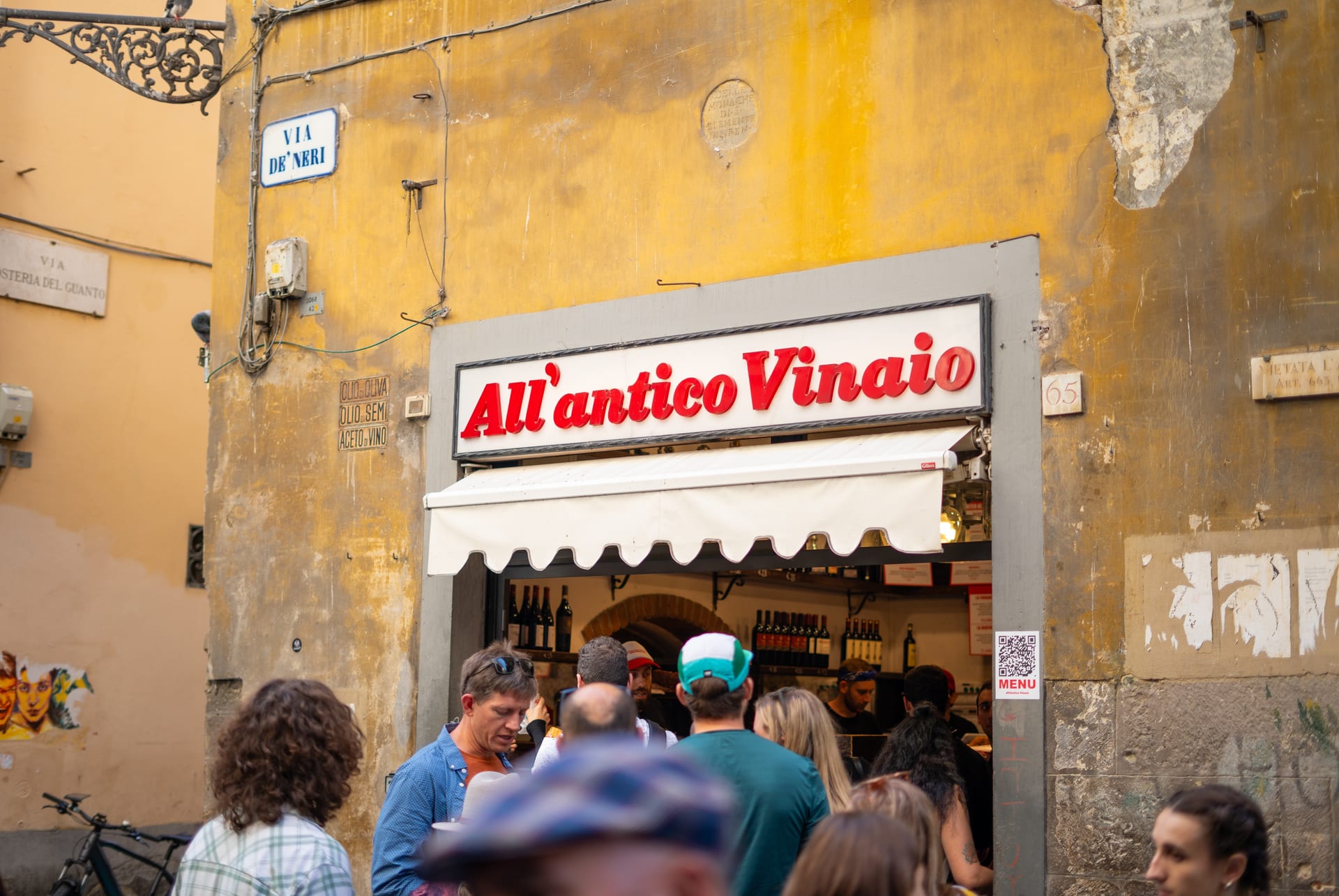 Clients devant All'Antico Vinaio, via dei Neri à Florence