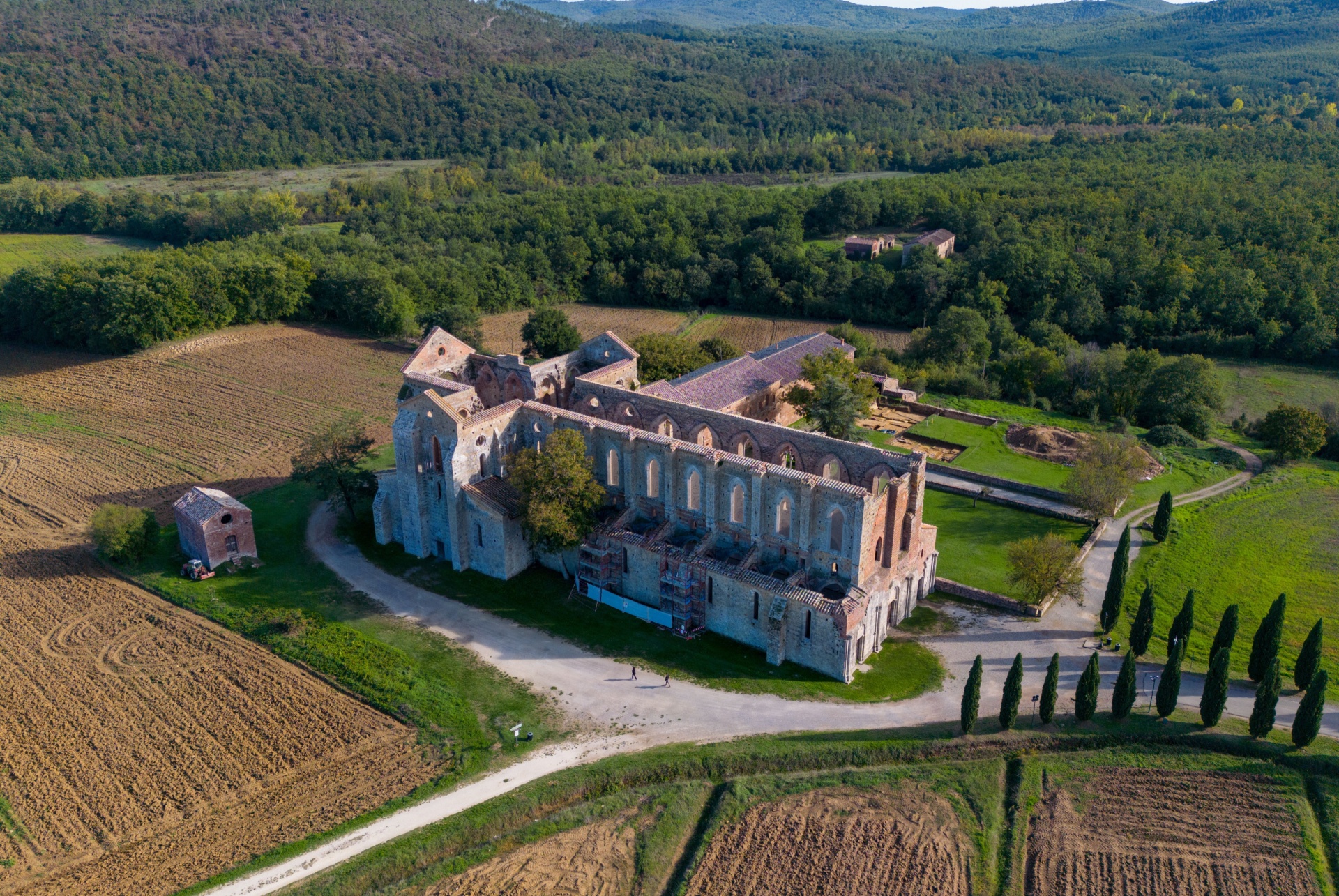 abbaye san galgano toscane