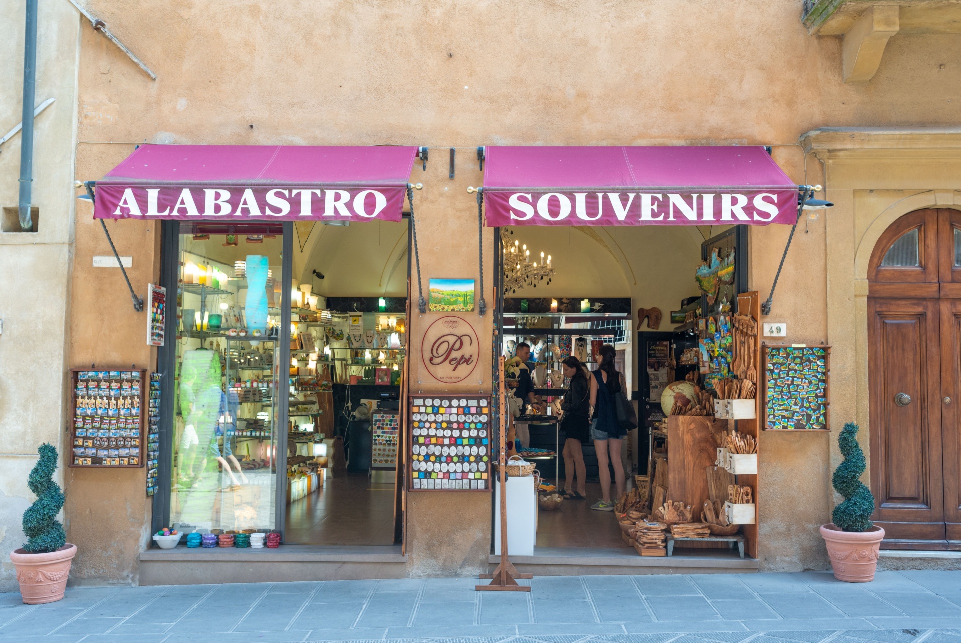 boutique souvenir volterra