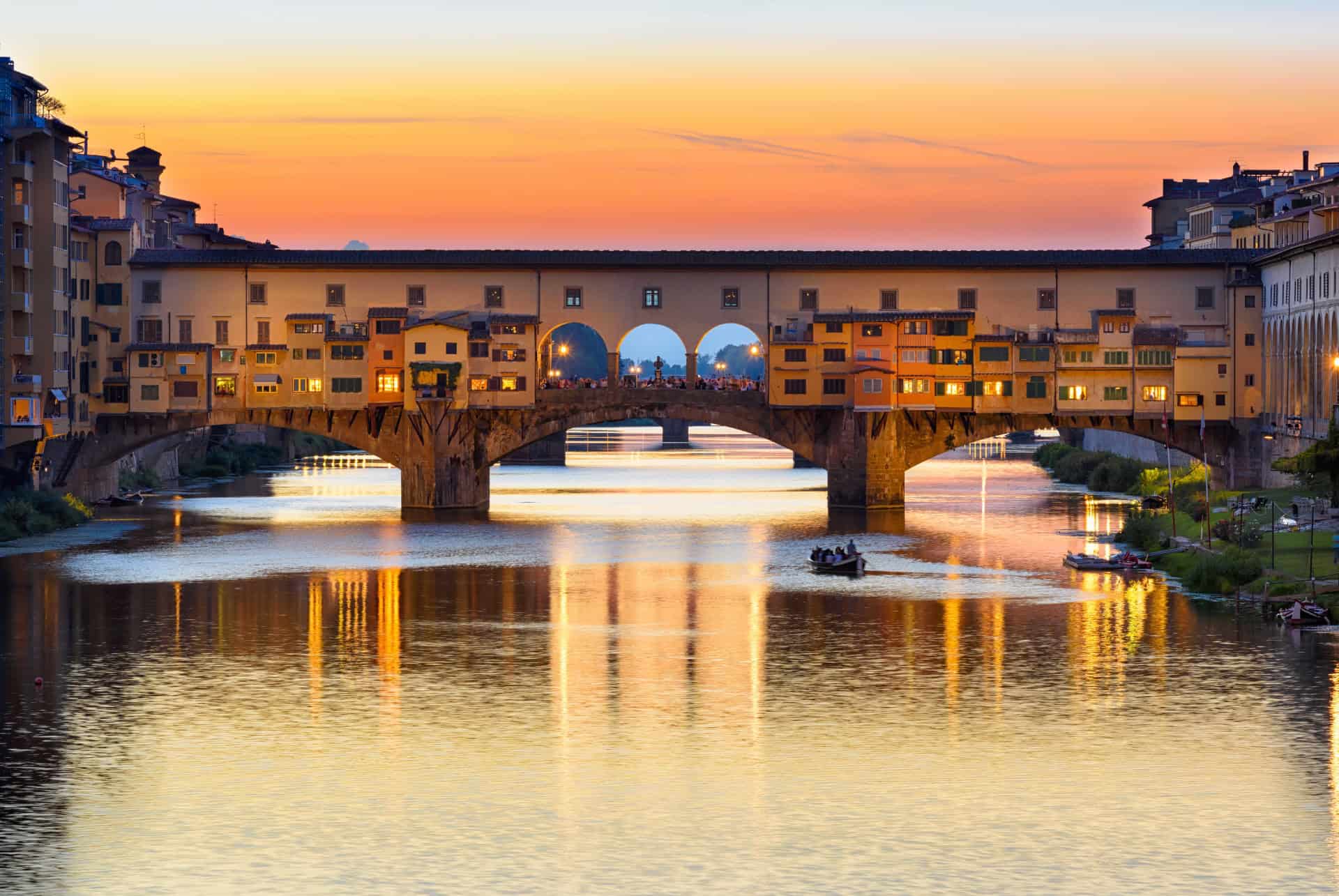 coucher de soleil sur le ponte vecchio florence