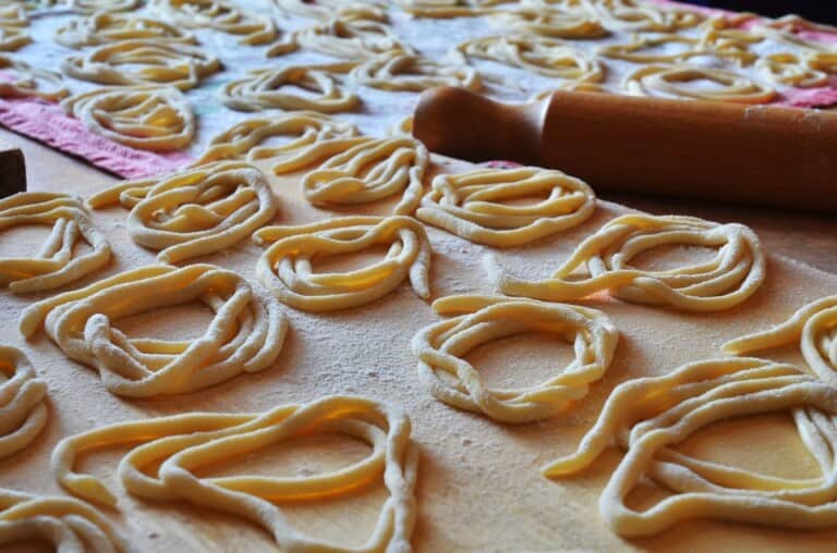 Cours de fabrication de pâtes avec dégustation et vin