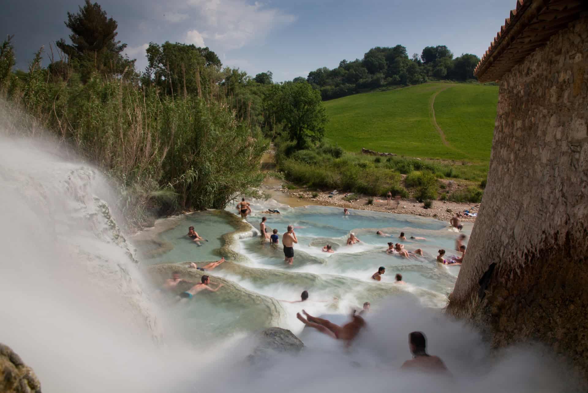 touristes a saturnia